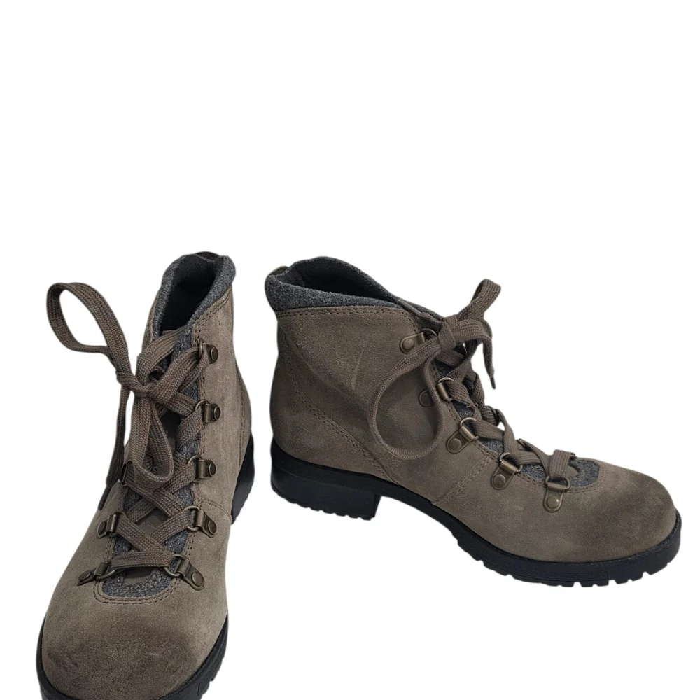 Clarks Women's Faralyn Alpha Blue Grey Suede Lace Up Hiking Boots Size 7